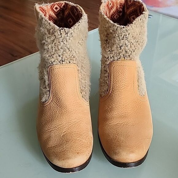 Wolverine 1883 Tan Leather Ankle Boots - Picture 2 of 9